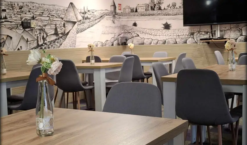 Hotel Unicornis Eger - M�rcius 15.