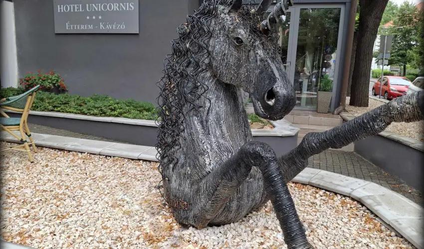 Hotel Unicornis Eger - M�rcius 15.