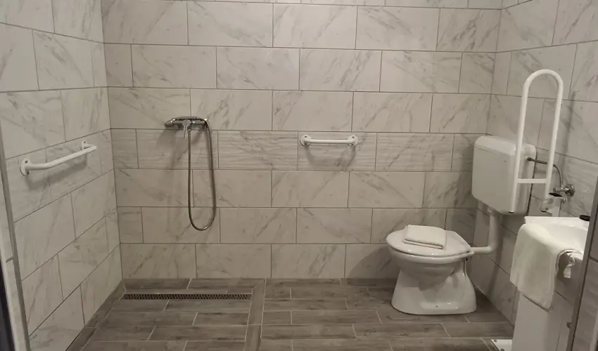 Hotel Unicornis Eger - M�rcius 15.
