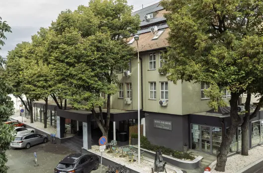 Hotel Unicornis - M�rcius 15.