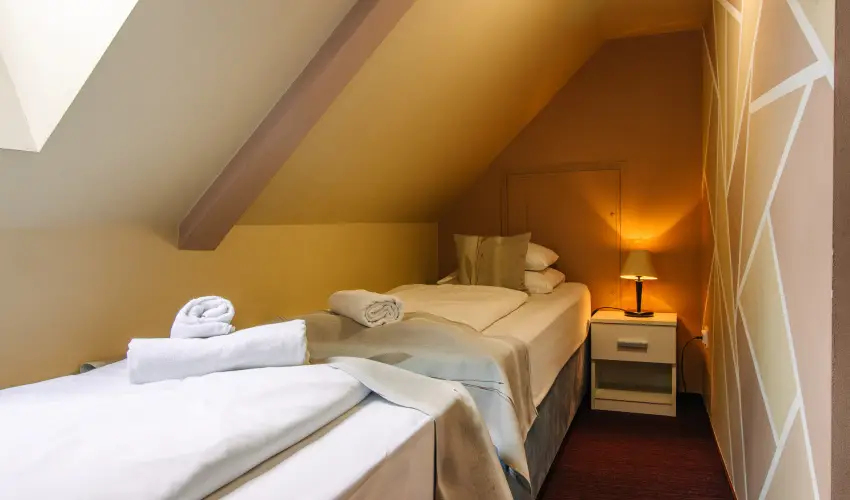 Hotel Unicornis Eger - M�rcius 15.
