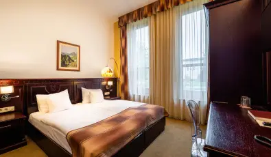 Hotel V�csecity Hern�dv�cse