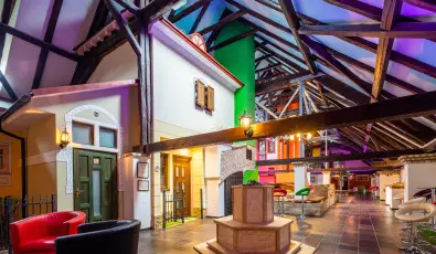 Hotel V�csecity Hern�dv�cse