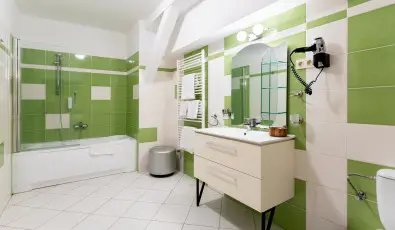 Hotel V�csecity Hern�dv�cse