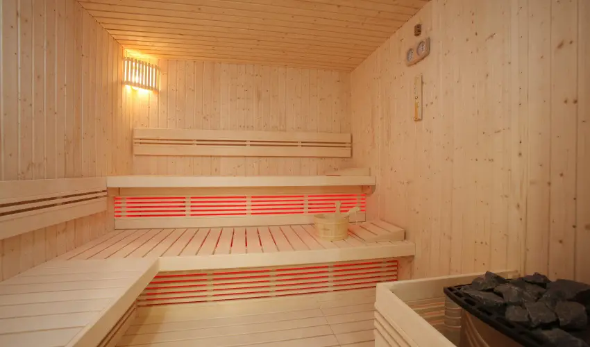 Term�l Hotel Vesta T�pi�szecs� - M�rcius 15.