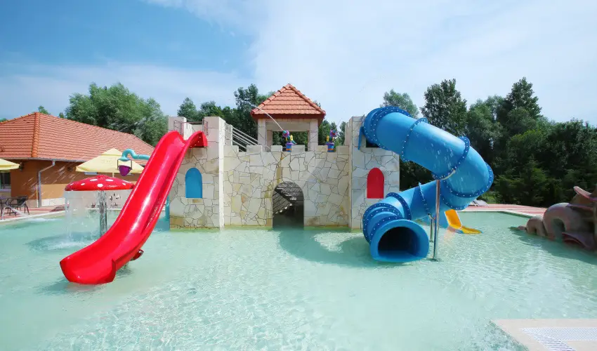 Term�l Hotel Vesta T�pi�szecs� - M�rcius 15.