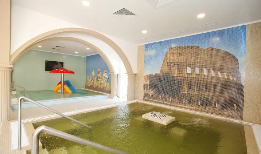 Term�l Hotel Vesta T�pi�szecs� - M�rcius 15.