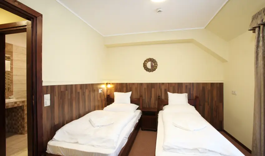 Term�l Hotel Vesta T�pi�szecs� - M�rcius 15.