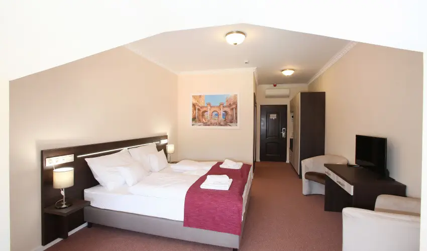 Term�l Hotel Vesta T�pi�szecs� - M�rcius 15.