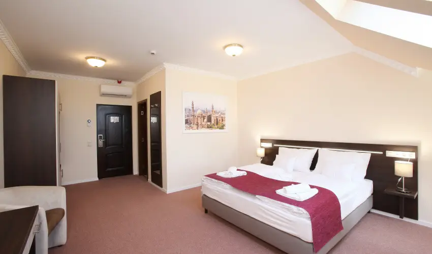 Term�l Hotel Vesta T�pi�szecs� - M�rcius 15.