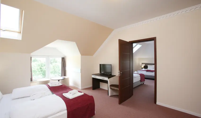 Term�l Hotel Vesta T�pi�szecs� - M�rcius 15.