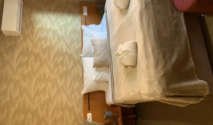 Term�l Hotel Vesta T�pi�szecs� - M�rcius 15.