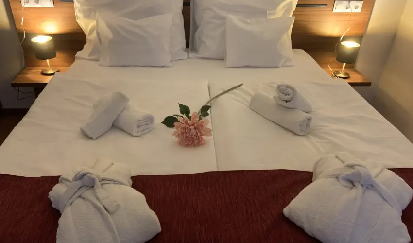 Term�l Hotel Vesta T�pi�szecs� - M�rcius 15.