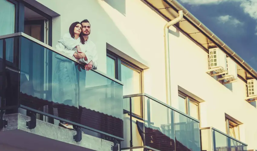 Hotel Vikt�ria S�rv�r - M�rcius 15. 