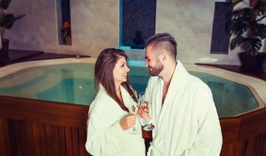 Hotel Vikt�ria S�rv�r - M�rcius 15. 