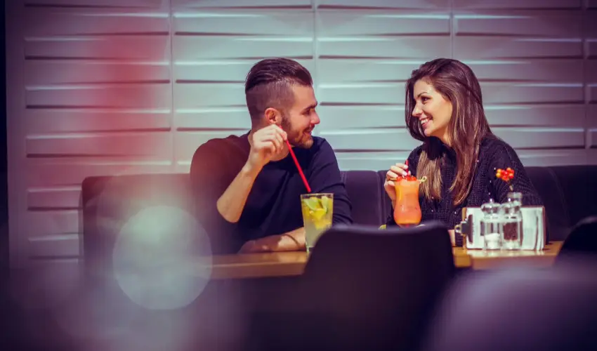 Hotel Vikt�ria S�rv�r - M�rcius 15. 