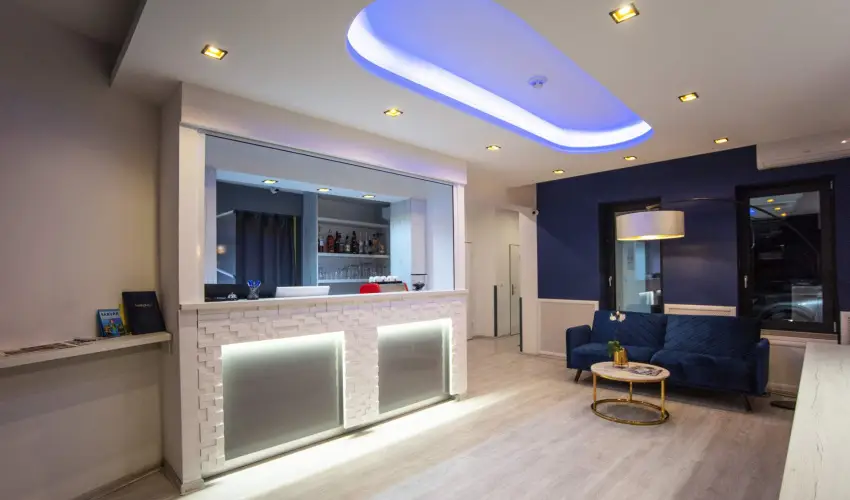 Hotel Vikt�ria S�rv�r - M�rcius 15. 