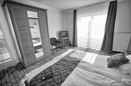 Hotel Vikt�ria - M�rcius 15. 