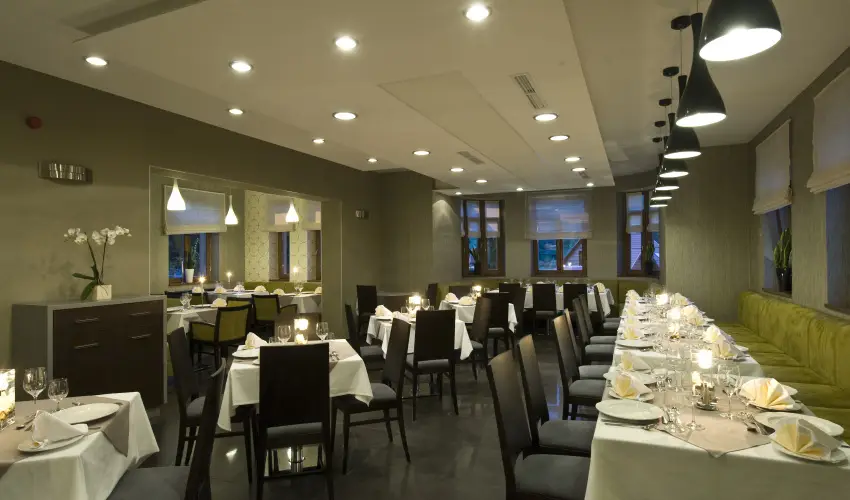 Hotel Villa V�lgy Eger - M�rcius 15. (min. 3 �j)