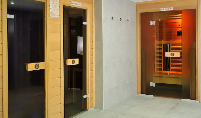 Hotel Visegr�d Visegr�d - M�rcius 15. (min. 2 �j)
