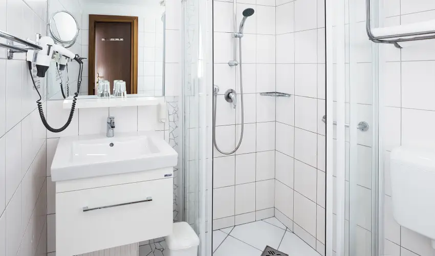Hotel Visegr�d Visegr�d - M�rcius 15. (min. 2 �j)