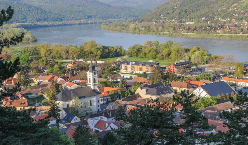Hotel Visegr�d Visegr�d - M�rcius 15. (min. 2 �j)