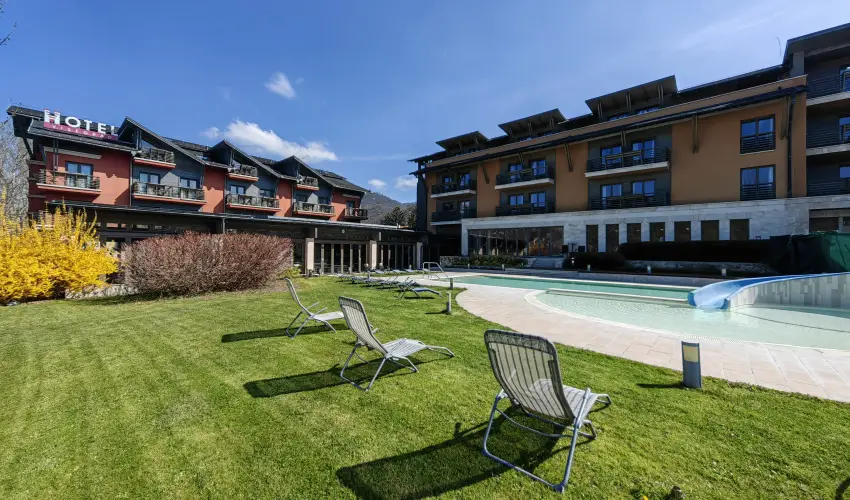 Hotel Visegr�d Visegr�d - M�rcius 15. (min. 2 �j)