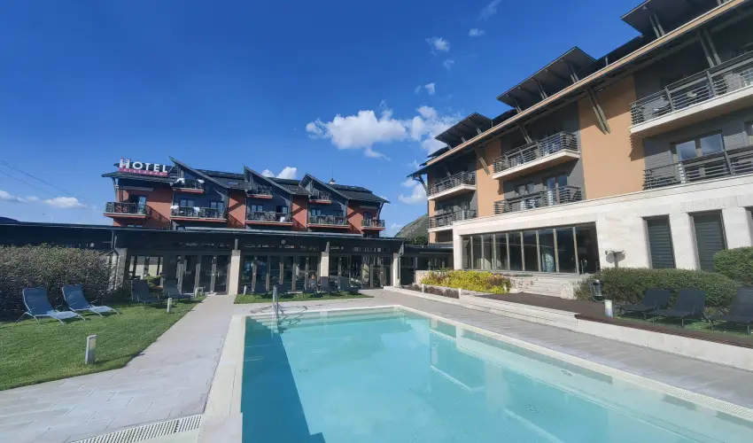 Hotel Visegr�d Visegr�d - M�rcius 15. (min. 2 �j)
