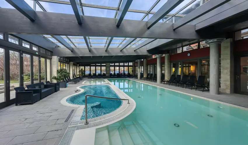 Hotel Visegr�d Visegr�d - M�rcius 15. (min. 2 �j)