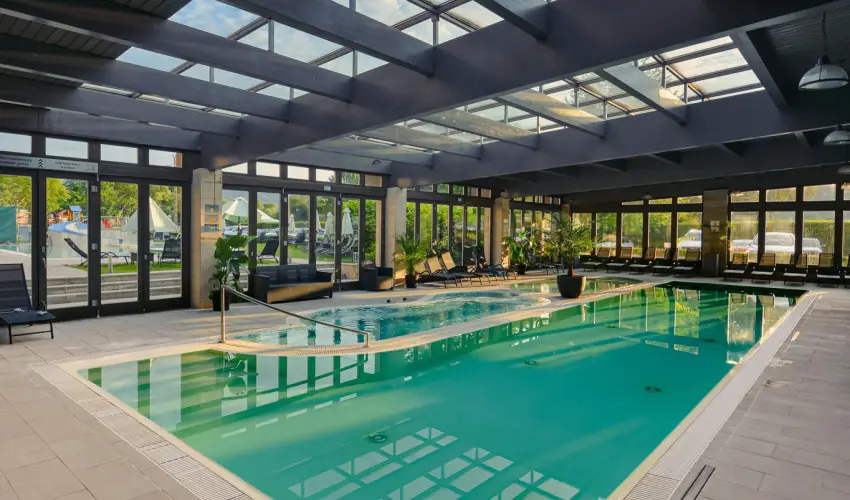 Hotel Visegr�d Visegr�d - M�rcius 15. (min. 2 �j)