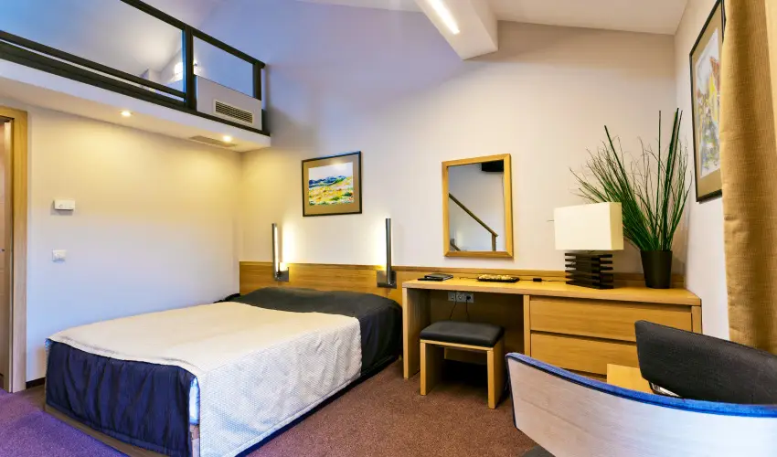 Hotel Visegr�d Visegr�d - M�rcius 15. (min. 2 �j)