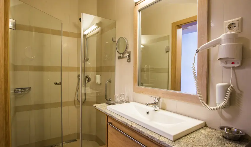 Hotel Visegr�d Visegr�d - M�rcius 15. (min. 2 �j)
