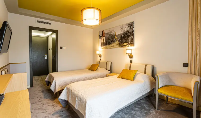 Hotel Visegr�d Visegr�d - M�rcius 15. (min. 2 �j)