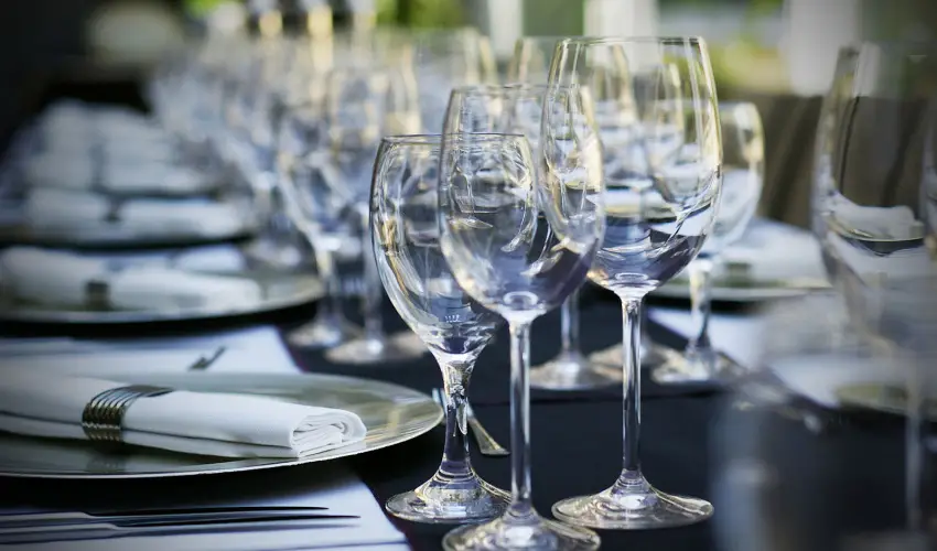 Hotel Xavin Hark�ny - M�rcius 15.