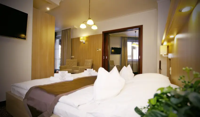 Hotel Xavin Hark�ny - M�rcius 15.