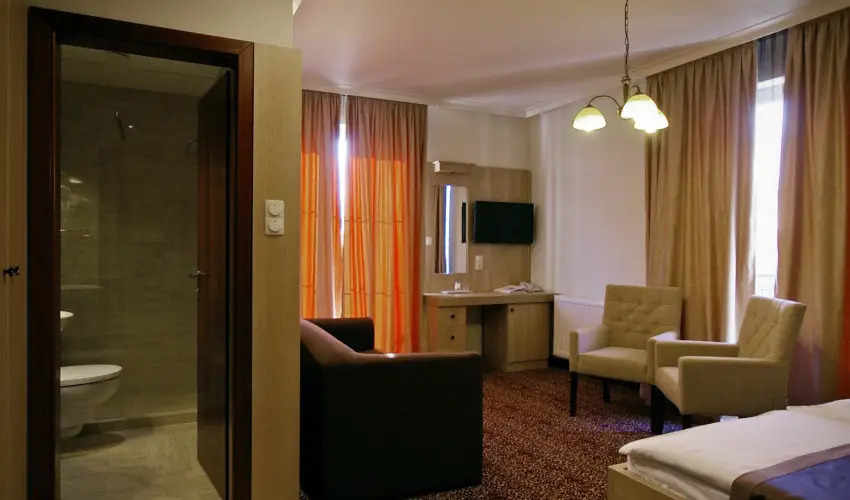Hotel Xavin Hark�ny - M�rcius 15.