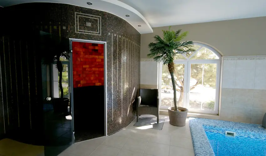 Hotel Xavin Hark�ny - M�rcius 15.