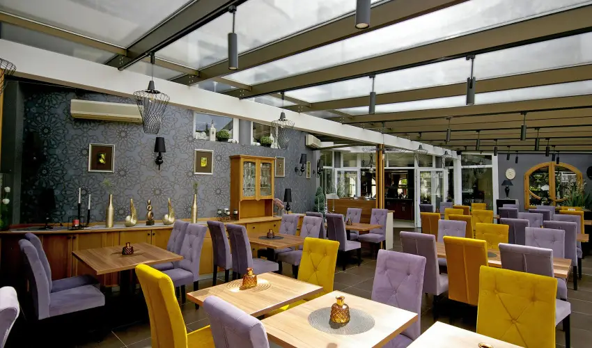 Hotel Xavin Hark�ny - M�rcius 15.