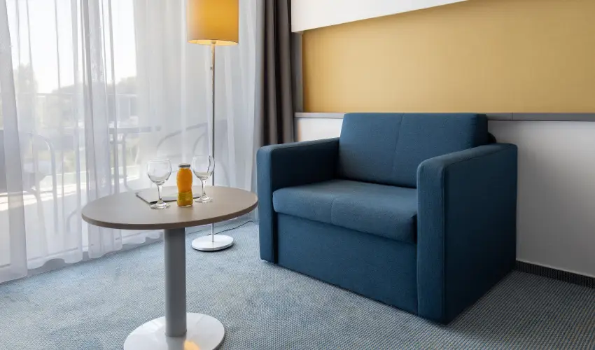Hotel Yacht Wellness & Business Si�fok - M�rcius 15. - teljes el�refizet�ssel