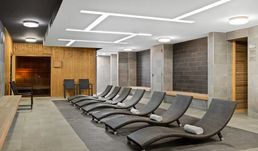 Hotel Yacht Wellness & Business Si�fok - M�rcius 15. (min. 2 �j)