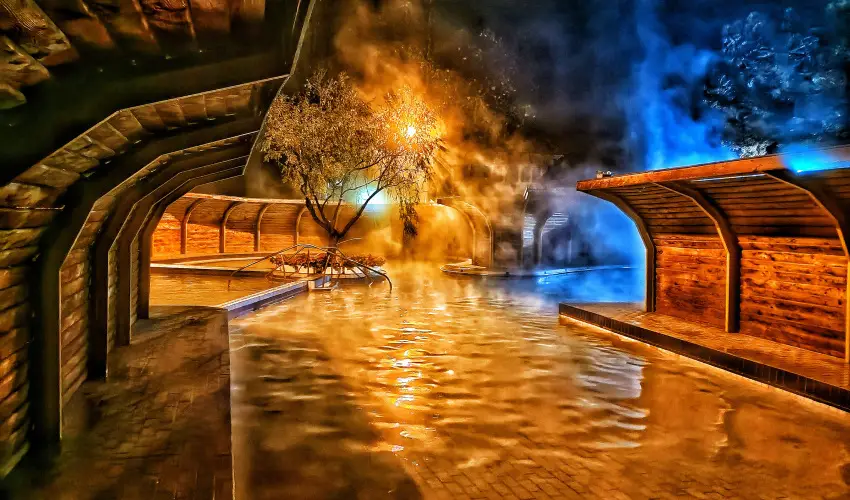 Therm�l Apartmanh�z Kom�rom - M�rcius 15.