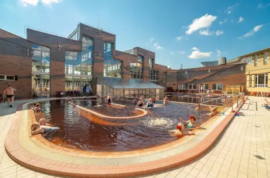 Hungarospa Thermal Hotel - M�rcius 15. 