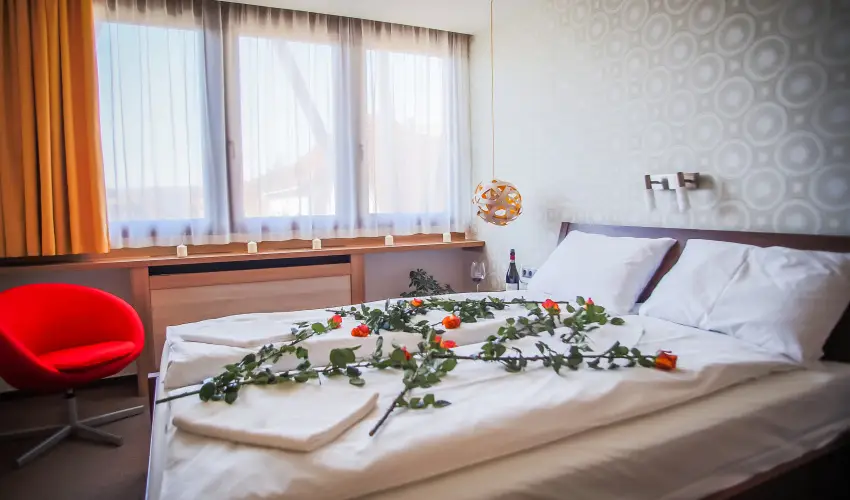 Imola Udvarh�z Eger - M�rcius 15.  (min. 2 �j)