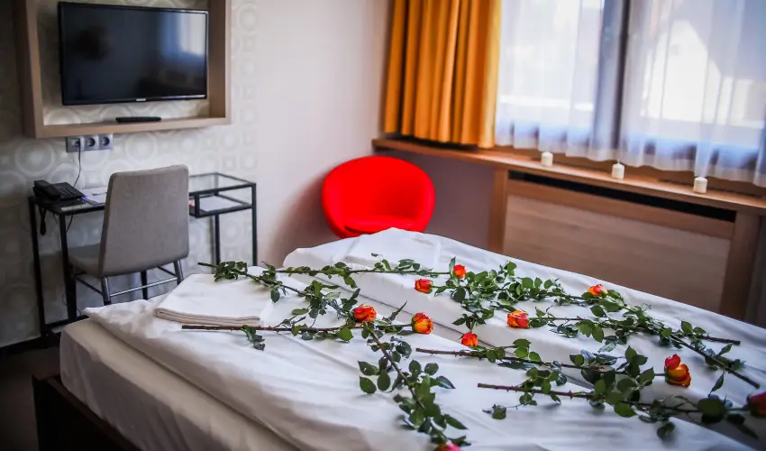 Imola Udvarh�z Eger - M�rcius 15.  (min. 2 �j)