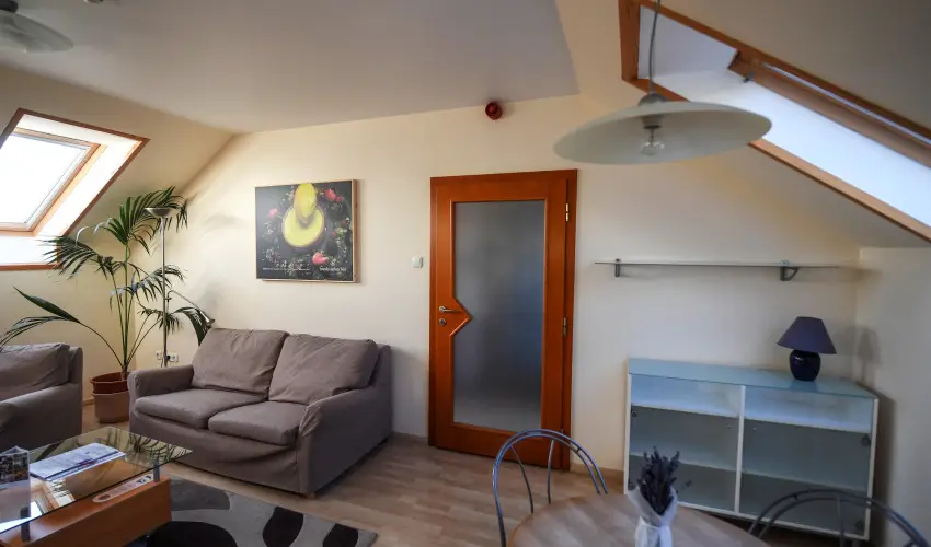 Imola Udvarh�z Eger - M�rcius 15.  (min. 2 �j)