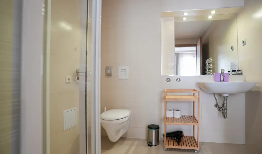 Imola Udvarh�z Eger - M�rcius 15.  (min. 2 �j)