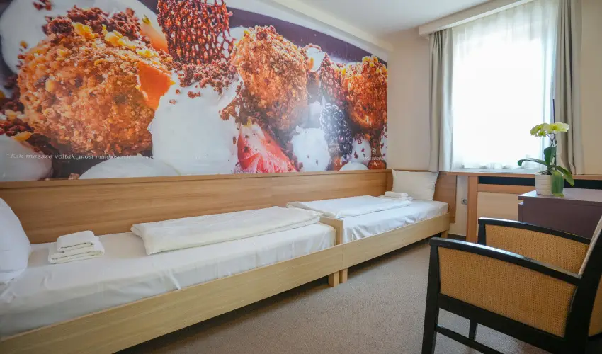 Imola Udvarh�z Eger - M�rcius 15.  (min. 2 �j)