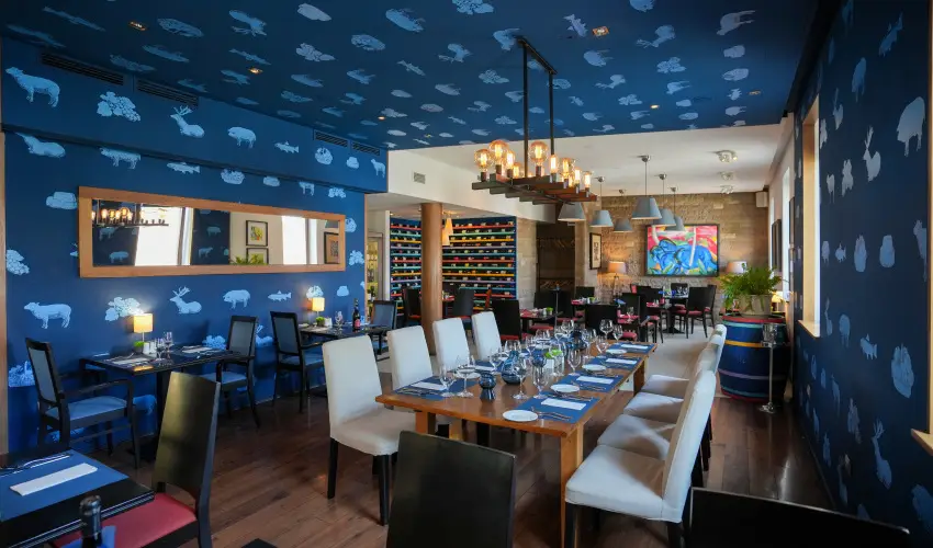 Imola Udvarh�z Eger - M�rcius 15.  (min. 2 �j)