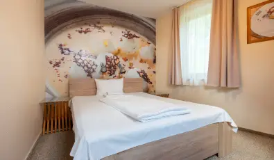 Imola Udvarh�z Eger