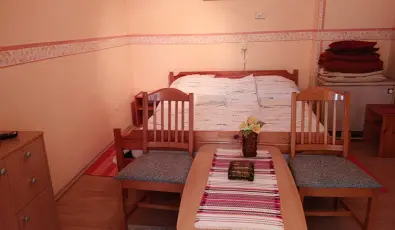 �risz Apartman Hark�ny